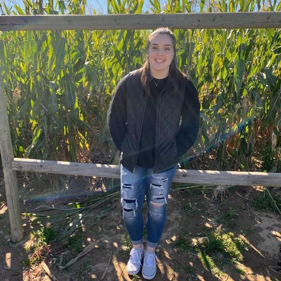 Meet your Posher, Kathryn - Picture 1 of 1